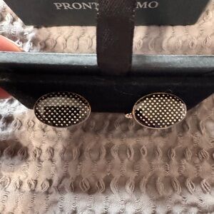 Pronto Uomo Black and Gold Oval Cuff Links